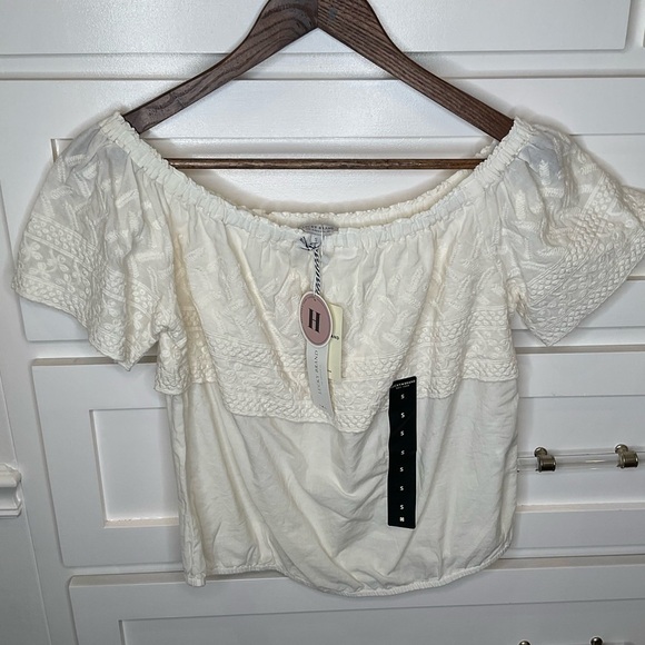 Lucky brand cream off the shoulder sweet little top. Brand New with tags! - Picture 7 of 8